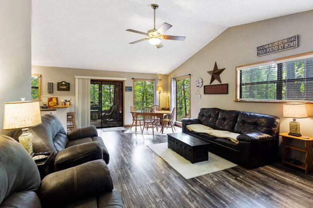 26376 Burr Oak Lane, Golden, MO 65658