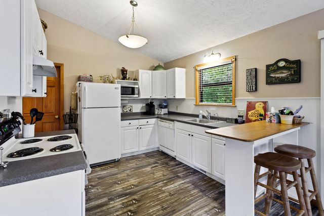 26376 Burr Oak Lane, Golden, MO 65658