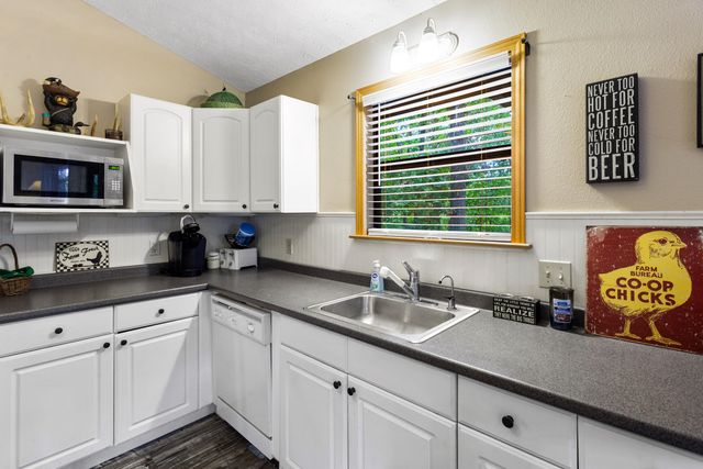 26376 Burr Oak Lane, Golden, MO 65658