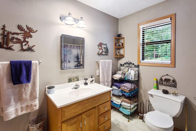 26376 Burr Oak Lane, Golden, MO 65658