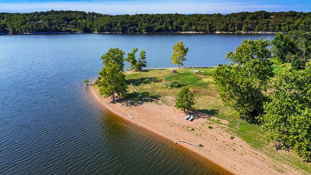 26376 Burr Oak Lane, Golden, MO 65658