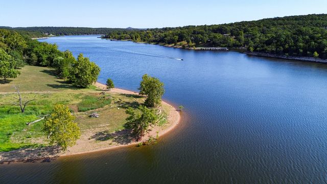 26376 Burr Oak Lane, Golden, MO 65658