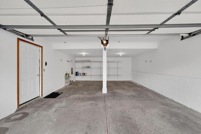 390 Dustin DRIVE, Brookfield, WI 53045