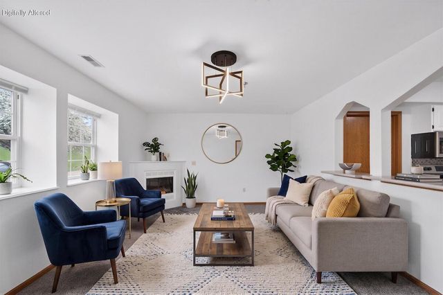 390 Dustin DRIVE, Brookfield, WI 53045