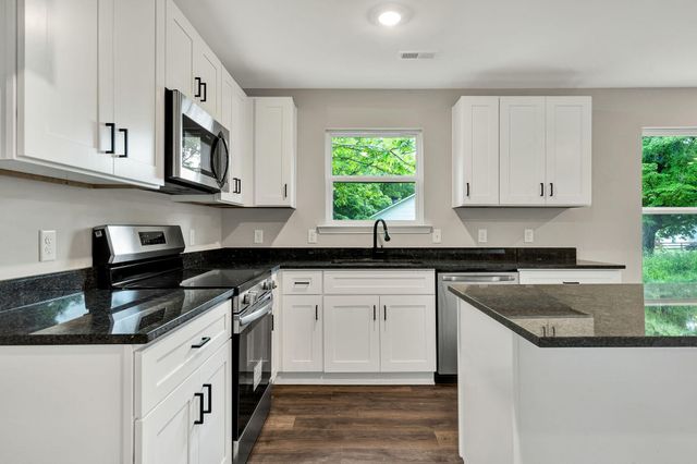 22 Ingleside Avenue, Englewood, TN 37329