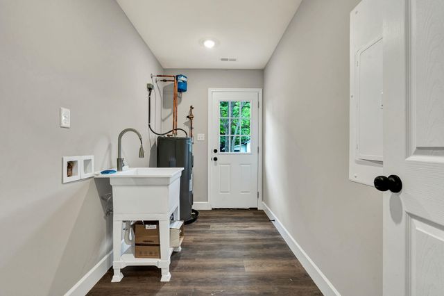 22 Ingleside Avenue, Englewood, TN 37329