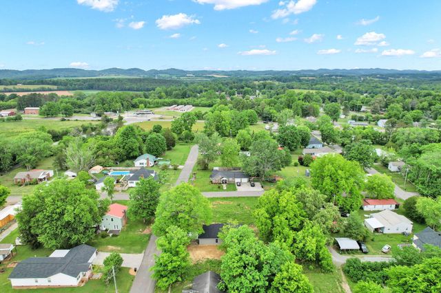 22 Ingleside Avenue, Englewood, TN 37329