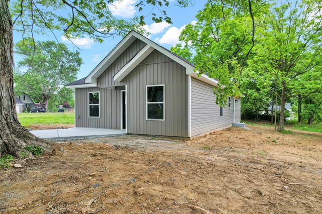 22 Ingleside Avenue, Englewood, TN 37329