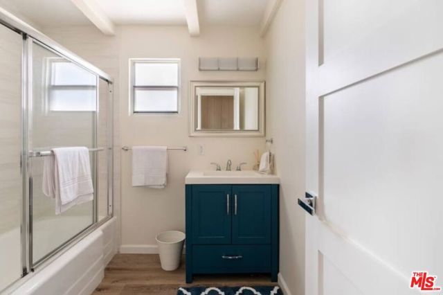 9204 Rowell Avenue, Chatsworth (los Angeles), CA 91311