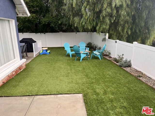 9204 Rowell Avenue, Chatsworth (los Angeles), CA 91311