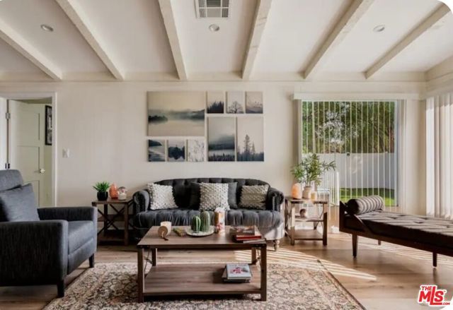 9204 Rowell Avenue, Chatsworth (los Angeles), CA 91311