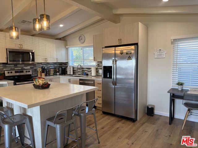 9204 Rowell Avenue, Chatsworth (los Angeles), CA 91311