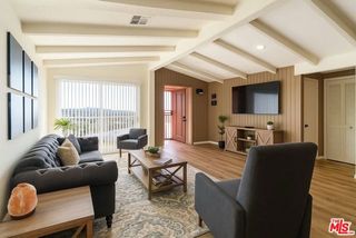 9204 Rowell Avenue, Chatsworth (los Angeles), CA 91311