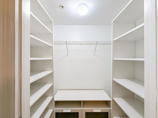 14951 Royal Oaks Lane 505, North Miami, FL 33181
