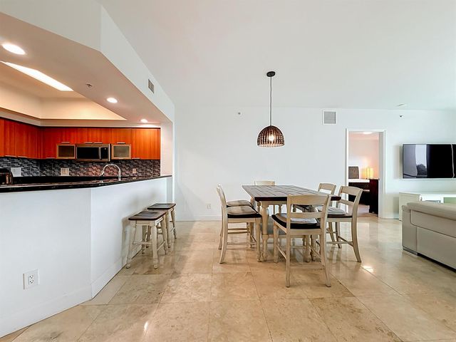 14951 Royal Oaks Lane 505, North Miami, FL 33181