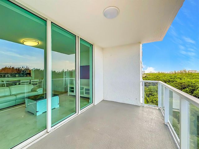 14951 Royal Oaks Lane 505, North Miami, FL 33181