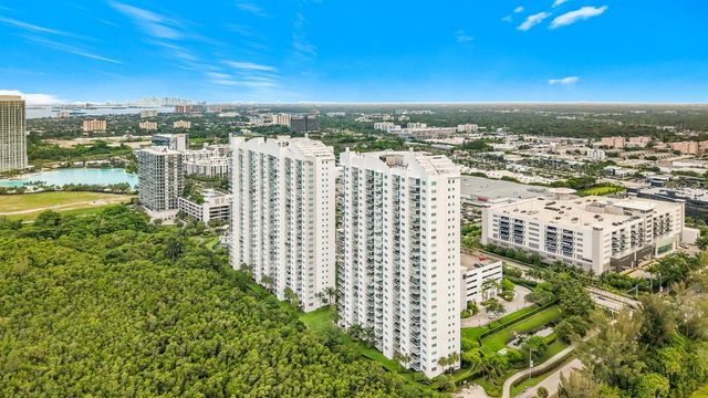 14951 Royal Oaks Lane 505, North Miami, FL 33181