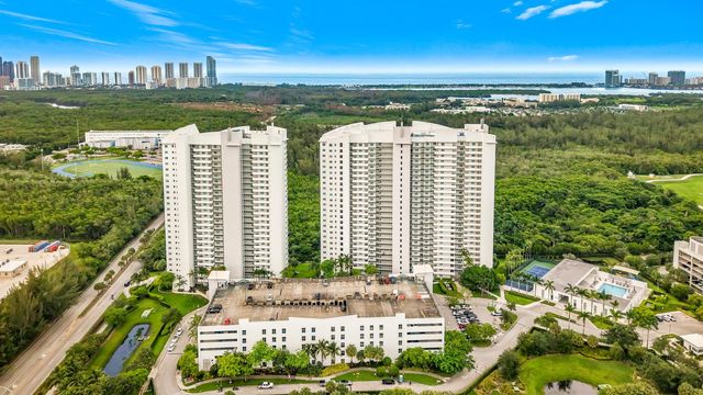 14951 Royal Oaks Lane 505, North Miami, FL 33181