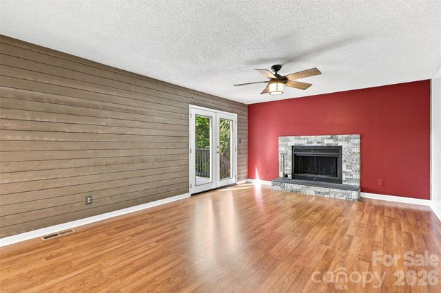 14301 Harbor Estate Road, Charlotte, NC 28278