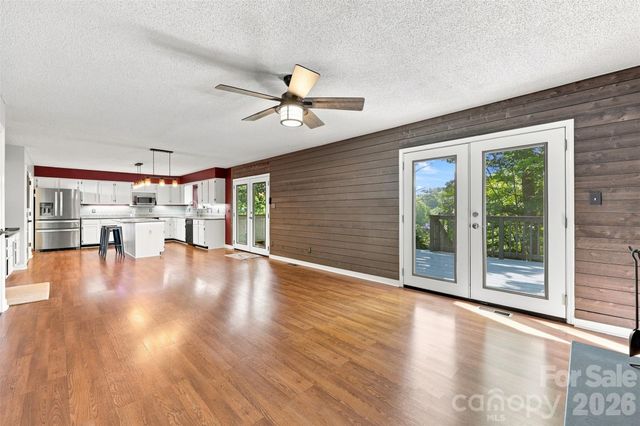 14301 Harbor Estate Road, Charlotte, NC 28278