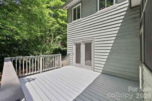 14301 Harbor Estate Road, Charlotte, NC 28278