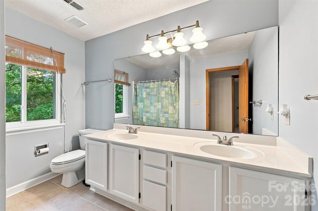 14301 Harbor Estate Road, Charlotte, NC 28278