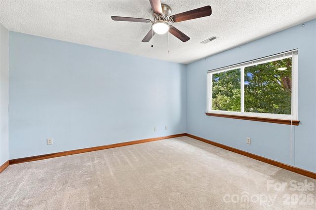 14301 Harbor Estate Road, Charlotte, NC 28278