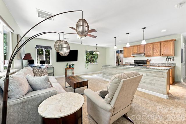 14301 Harbor Estate Road, Charlotte, NC 28278