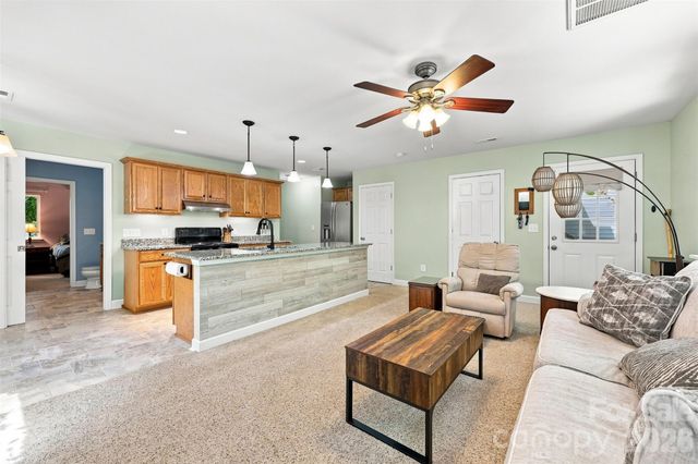 14301 Harbor Estate Road, Charlotte, NC 28278