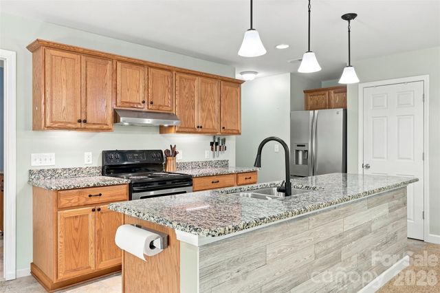 14301 Harbor Estate Road, Charlotte, NC 28278