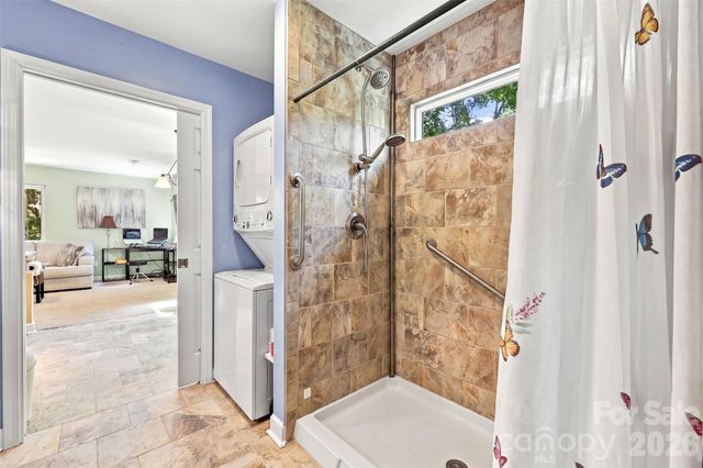 14301 Harbor Estate Road, Charlotte, NC 28278