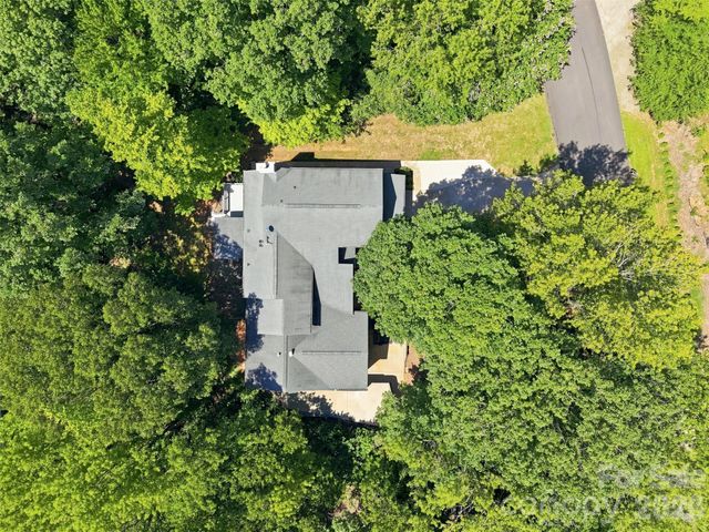 14301 Harbor Estate Road, Charlotte, NC 28278