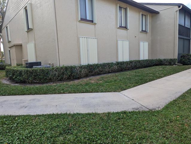 702 Sunny Pine Way G1, Greenacres, FL 33415