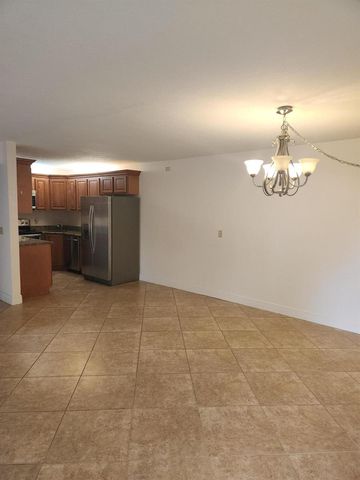 702 Sunny Pine Way G1, Greenacres, FL 33415
