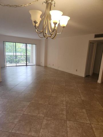 702 Sunny Pine Way G1, Greenacres, FL 33415