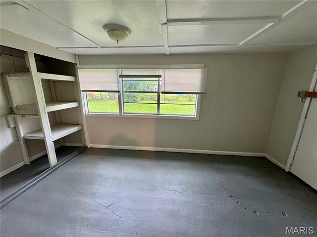 124 Saint James Lane, Cahokia, IL 62206