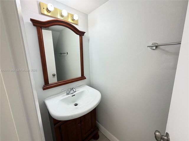 4403 SW 70th Ter 4403, Davie, FL 33314