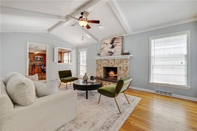 10339 Sagamore Road, Leawood, KS 66206