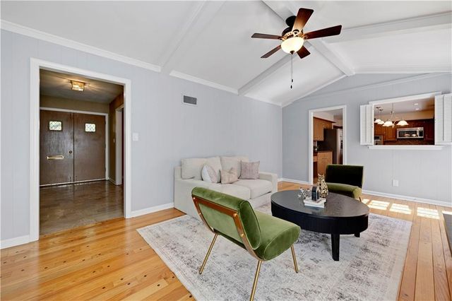 10339 Sagamore Road, Leawood, KS 66206