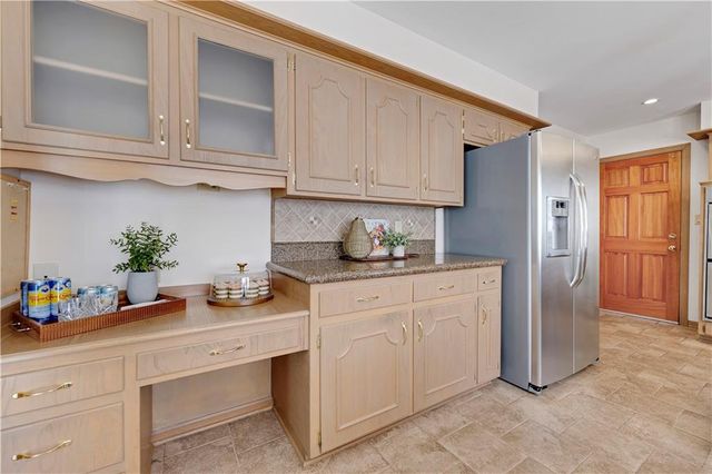 10339 Sagamore Road, Leawood, KS 66206