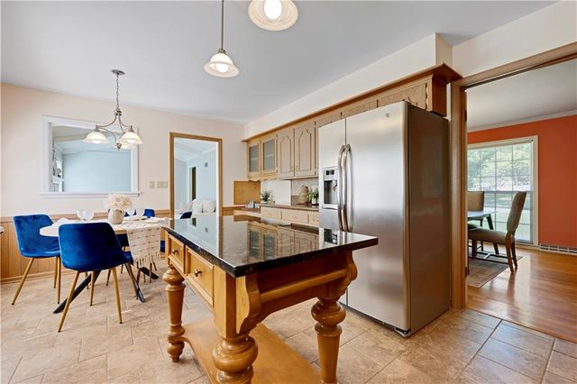 10339 Sagamore Road, Leawood, KS 66206
