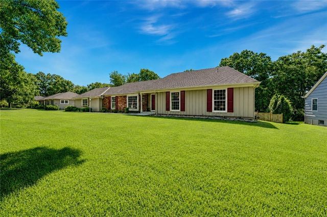 10339 Sagamore Road, Leawood, KS 66206