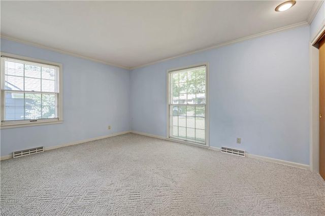 10339 Sagamore Road, Leawood, KS 66206