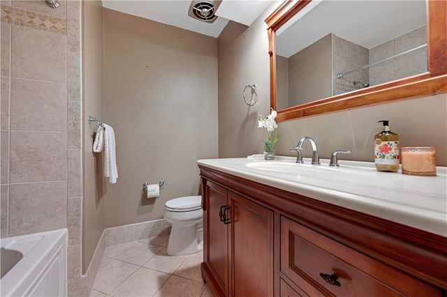 10339 Sagamore Road, Leawood, KS 66206