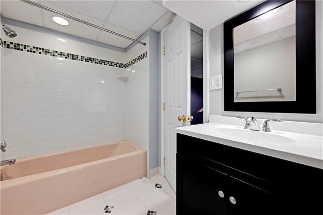 10339 Sagamore Road, Leawood, KS 66206