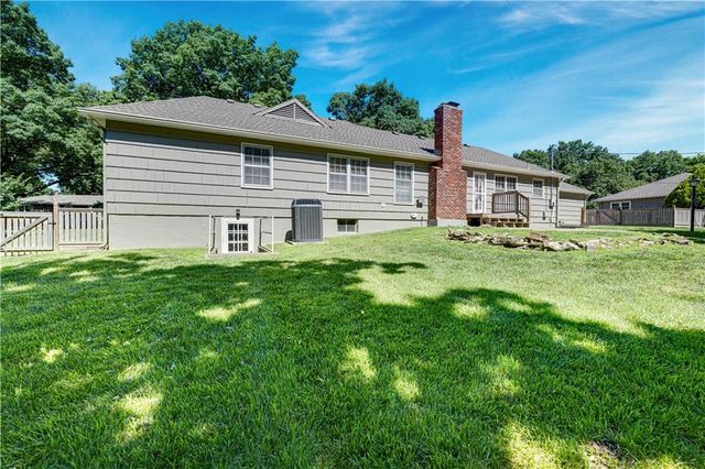10339 Sagamore Road, Leawood, KS 66206