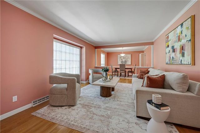 10339 Sagamore Road, Leawood, KS 66206