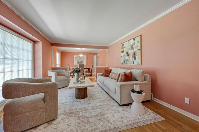 10339 Sagamore Road, Leawood, KS 66206