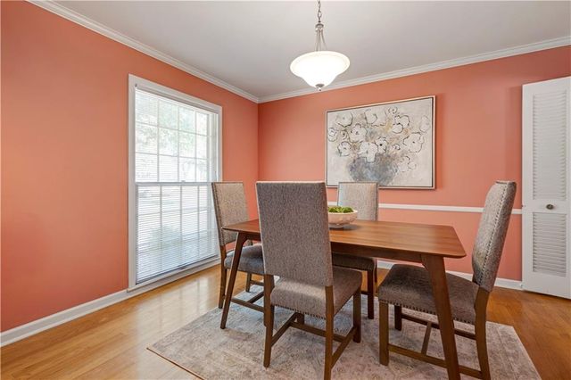 10339 Sagamore Road, Leawood, KS 66206