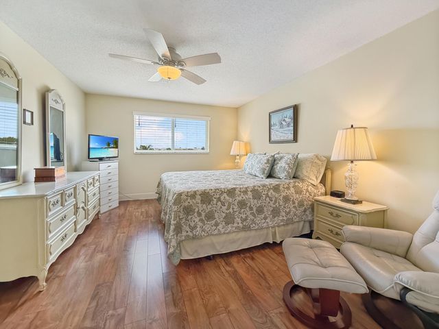 8 Colonial Club Drive 303, Boynton Beach, FL 33435